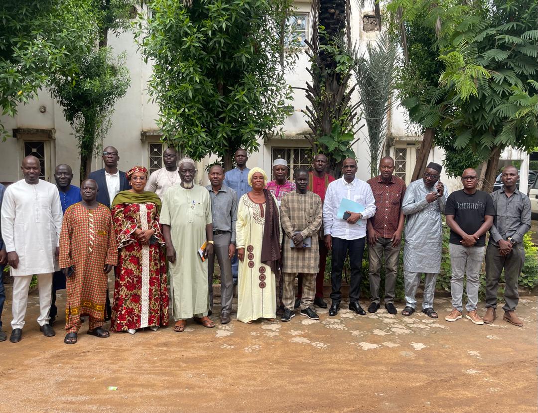 Photo de famille des participants de la formation en suivi-évaluation du SDRFPTE Photo de famille des participants de la formation en suivi-évaluation du SDRFPTE